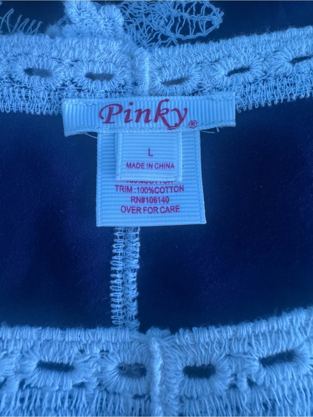 ๐6/$15๐ Navy & Cream Top - Picture 2 of 5